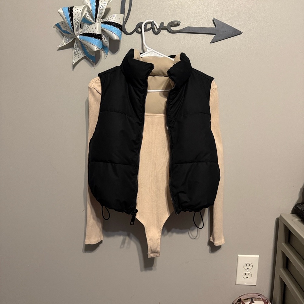 Hollister Black Puffer Vest for Women